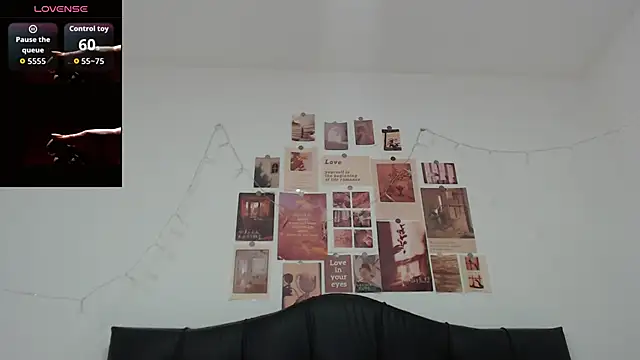 April Becker online show from 27, 3, 2026