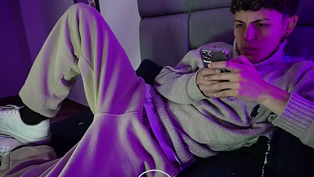 Snapshot of NaytonFreeman chatting on 18, 1, 2026 NaytonFreeman online show from 18, 1, 2026