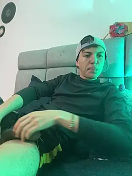 Snapshot of NaytonFreeman chatting on 19, 2, 2026 NaytonFreeman online show from 19, 2, 2026