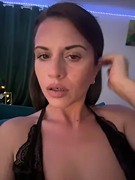 Snapshot of ScarlettNoirr chatting on 24, 6, 2026 ScarlettNoirr online show from 24, 6, 2026