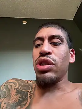 Snapshot of busnfatnutsLildee chatting on 28, 10, 2025 busnfatnutsLildee online show from 28, 10, 2025