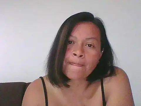 adri89-g online show from 21, 10, 2025