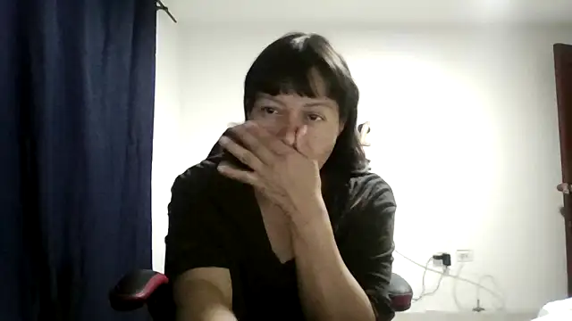 Snapshot of adri89-g chatting on 19, 6, 2026 adri89-g online show from 19, 6, 2026