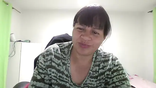 Snapshot of adri89-g chatting on 11, 7, 2026 adri89-g online show from 11, 7, 2026