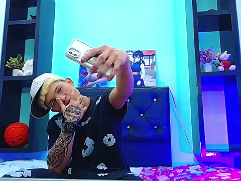 EL VENEZOLANO 22CM online show from 23, 11, 2025