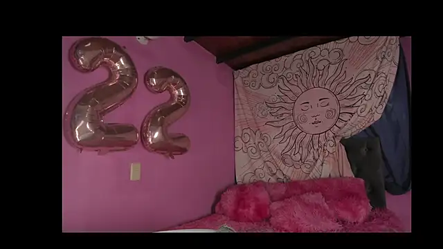 Snapshot of Missmoonstar chatting on 15, 9, 2025 Missmoonstar online show from 15, 9, 2025