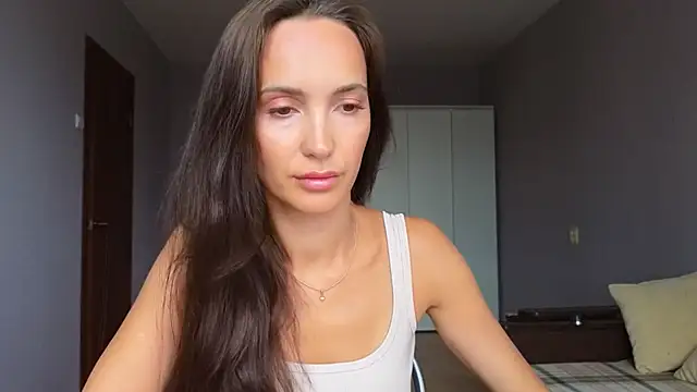 Lillian-Clark online show from 7, 4, 2026