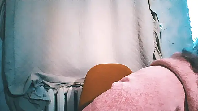 EmmaCat  online show from 9, 11, 2025