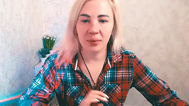 EmmaCat  online show from 10, 1, 2026