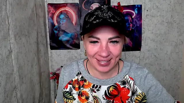 EmmaCat  online show from 11, 4, 2026