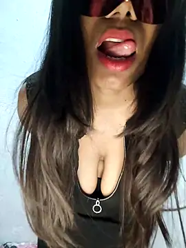 bigcutecouple online show from 10, 4, 2026