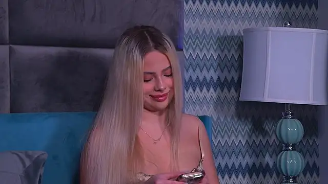 YssabelFox online show from 2, 12, 2025