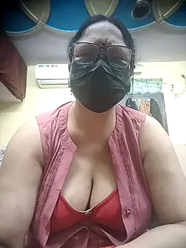 thehotlady online show from 7, 4, 2026