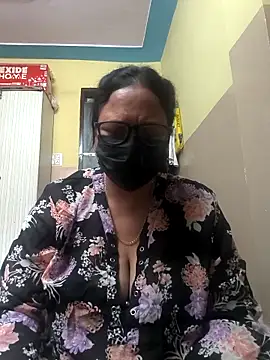 Snapshot of thehotlady chatting on 29, 4, 2026 thehotlady online show from 29, 4, 2026