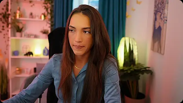 Alexis Love  online show from 1, 10, 2025