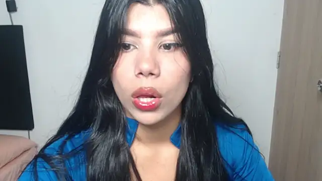 Snapshot of MayaScott11 chatting on 8, 5, 2026 MayaScott11 online show from 8, 5, 2026
