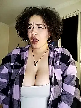 Julie wallace online show from 7, 11, 2025