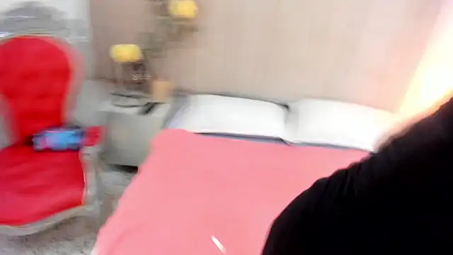 Snapshot of paultte chatting on 6, 2, 2026 paultte online show from 6, 2, 2026