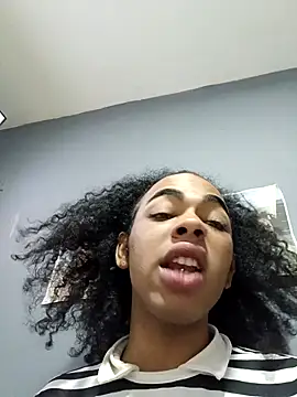 Snapshot of whitneytt chatting on 12, 11, 2025 whitneytt online show from 12, 11, 2025