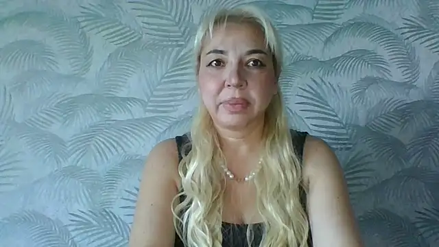 Snapshot of Thirieli chatting on 21, 10, 2025 Thirieli online show from 21, 10, 2025