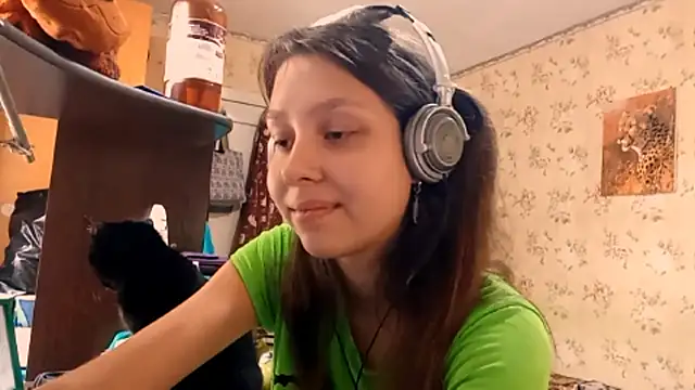 QutieDaSweet online show from 23, 9, 2025