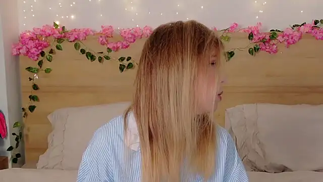 Lilith Bonheur online show from 29, 10, 2025