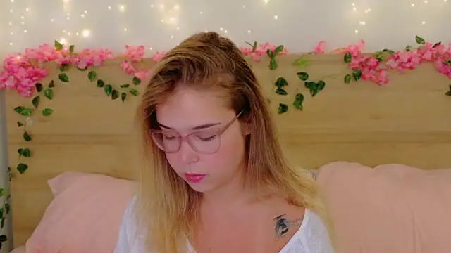 Lilith Bonheur online show from 20, 11, 2025