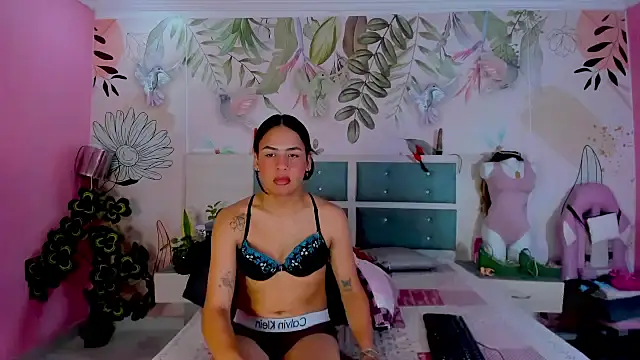 Snapshot of sweet_lulu_sofia chatting on 27, 9, 2025 sweet lulu sofia online show from 27, 9, 2025