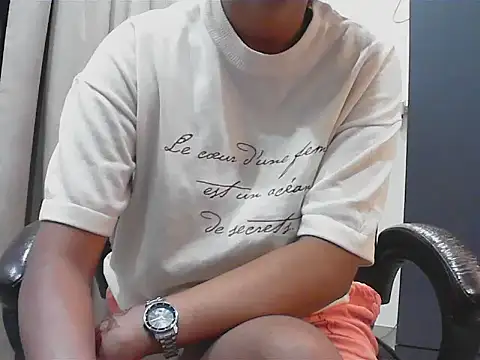 short girl  online show from 28, 9, 2025