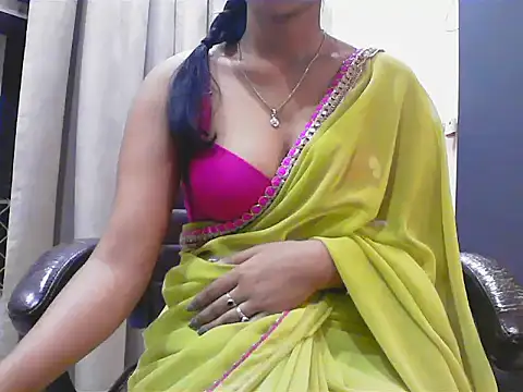 short girl  online show from 8, 10, 2025