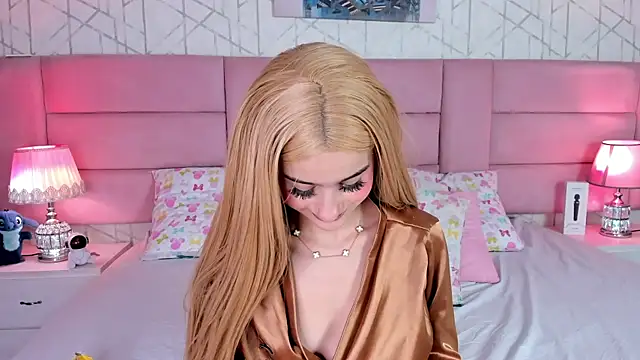Snapshot of ChloeLaurentt chatting on 17, 5, 2026 ChloeLaurentt online show from 17, 5, 2026