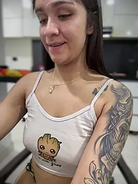 Snapshot of Isabella-Teen chatting on 27, 11, 2025 Isabella-Teen online show from 27, 11, 2025