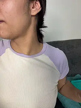 Snapshot of Isabella-Teen chatting on 21, 12, 2025 Isabella-Teen online show from 21, 12, 2025