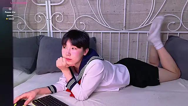 HeejinWang online show from 16, 12, 2025