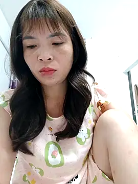 Snapshot of Livelulu chatting on 14, 10, 2025 Livelulu online show from 14, 10, 2025