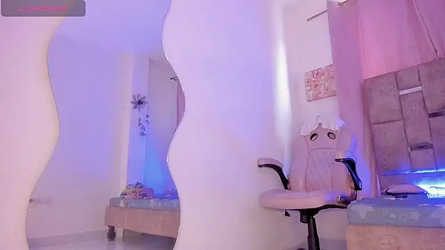 Mia royal online show from 14, 2, 2026