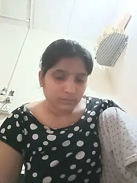 Snapshot of aliya-jaan71 chatting on 15, 5, 2026 aliya-jaan71 online show from 15, 5, 2026