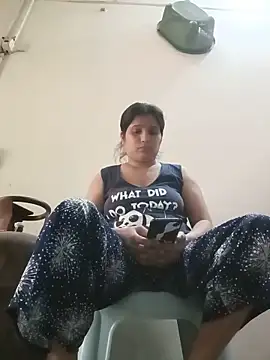 Snapshot of aliya-jaan71 chatting on 19, 5, 2026 aliya-jaan71 online show from 19, 5, 2026