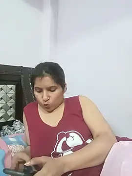 Snapshot of aliya-jaan71 chatting on 6, 8, 2026 aliya-jaan71 online show from 6, 8, 2026