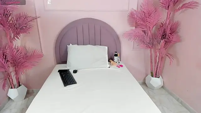 Maddybenson online show from 25, 9, 2025
