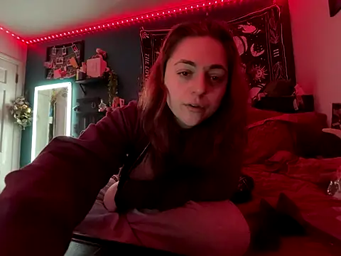 Snapshot of PeridotPrincessOfficial chatting on 10, 11, 2025 PeridotPrincessOfficial online show from 10, 11, 2025