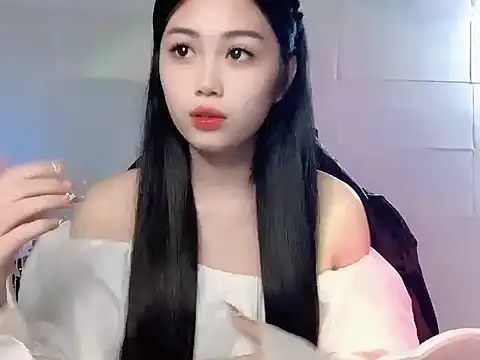 Lyly4757 online show from 13, 12, 2025