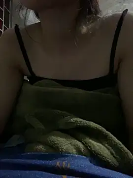 Snapshot of Bella_sexy98 chatting on 10, 10, 2025 Bella sexy98 online show from 10, 10, 2025