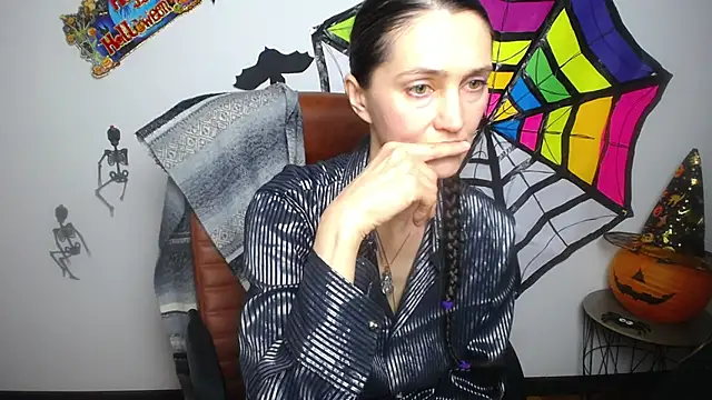 Snapshot of TayaFinch chatting on 31, 10, 2025 TayaFinch online show from 31, 10, 2025