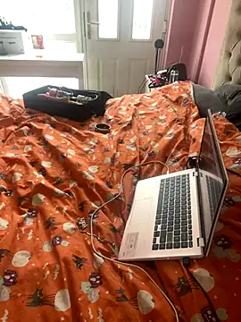 DIRTY PAISLEY X online show from 15, 10, 2025