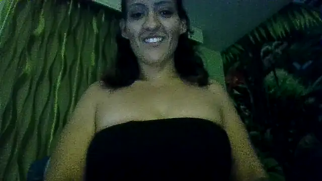 Snapshot of juiicy001 chatting on 19, 1, 2026 juiicy001 online show from 19, 1, 2026