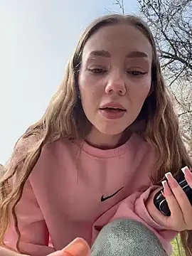 MilaMoone online show from 19, 3, 2026