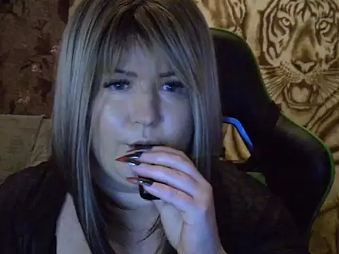 YuliiaSan online show from 5, 12, 2025