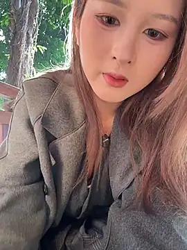 Snapshot of yuki_june chatting on 1, 2, 2026 yuki june online show from 1, 2, 2026