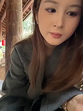 Snapshot of yuki_june chatting on 5, 2, 2026 yuki june online show from 5, 2, 2026